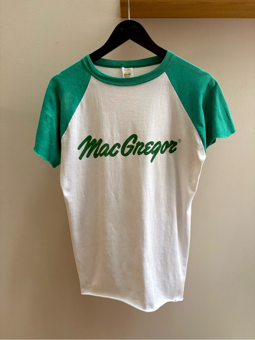 MacGregor true VTG 70/80s green/white cropped raglan T-shirt M/L Made in USA